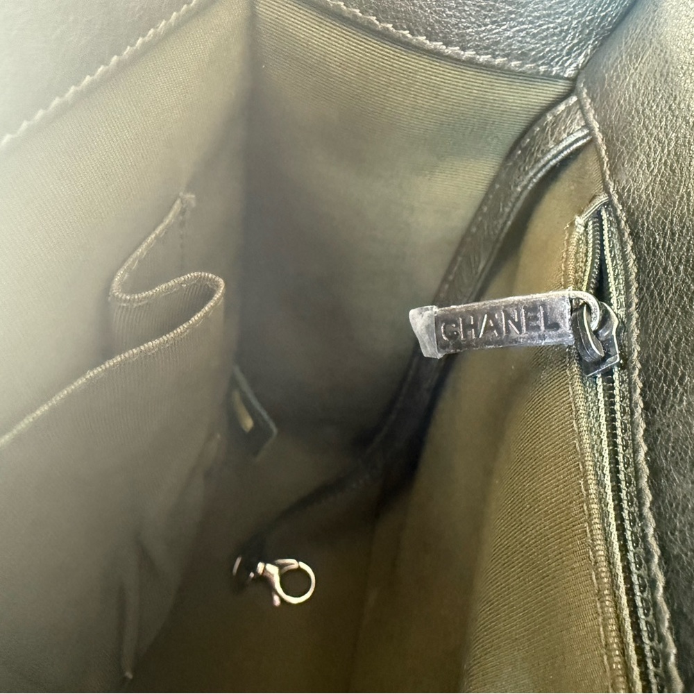 Chanel Large Boy Bag - Picture 10 of 17
